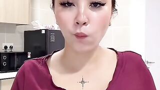 Video Bokep sentar madura naked 1 vs 3