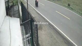 KECELAKAAN BERUNTUN DI