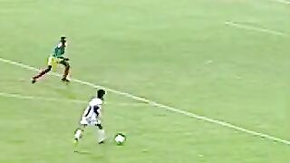 Xavi doing Xavi things