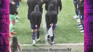 Selebrasi paling berani sekaligus bikin geleng-geleng kepala! ????