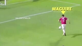 Harry Maguire mungkin seorang bek tengah 2