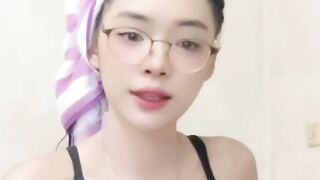 Binor selingkuh indehoy di sopa bareng berondong