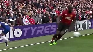 99 Momen Kekuatan Paling Epik di Dunia Sepak Bola!