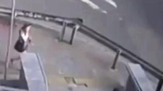 49-letni kierowca Mercedesa-Benza z obwodu chersońskiego spowodował śmiertelny wypadek drogowy w Kijowie