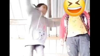 Lagi asik bikin video berdua.