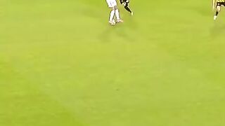 Mbappé with almost goal of the century