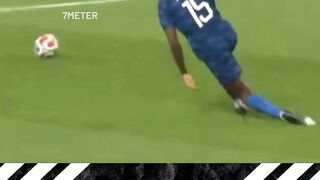 Ibrahima Konaté telah membangun reputasi sebagai salah satu bek paling tangguh di generasinya 3