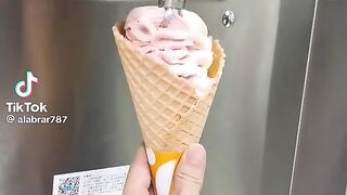 Biggest Icecream Con