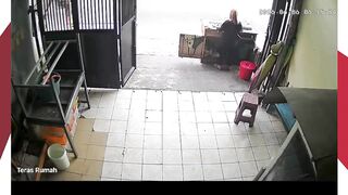 Ngamuk Gara-Gara Uang! Pria di Makassar Diduga Lakukan KDRT, Rusak Usaha Kue & Bawa Kabur HP Korban