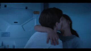 X.X.X Video Love Kiss ????????
