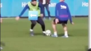 Lionel Messi selalu yang terbaik. Ini menunjukkan betapa berbakatnya