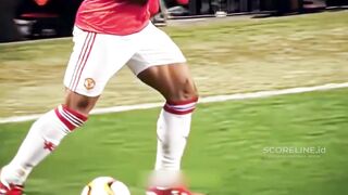 Bagaimana Depay bisa melakukan gocekan dengan rabona itu? 2