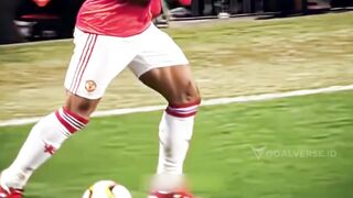 Bagaimana Depay bisa melakukan gocekan dengan rabona itu? 3