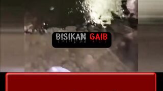 penampakan dungai di malam hari