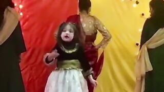 mara dil ya pokary a ja litil girl dance