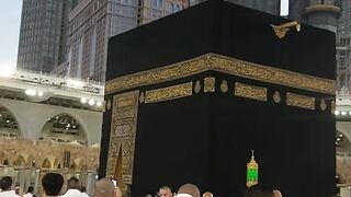 Evening call at Mecca mosque