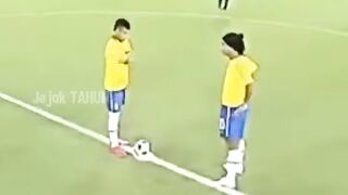 Aksi Memukau Pesepak Bola Dunia! 8