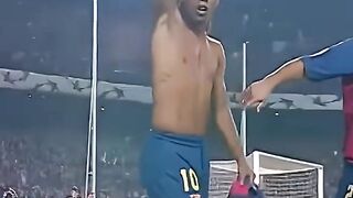 Aksi Memukau Pesepak Bola Dunia! 21
