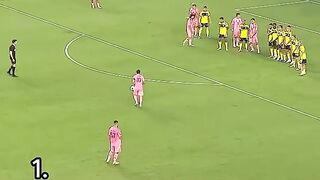 Aksi Memukau Pesepak Bola Dunia! 22