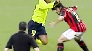 Aksi Memukau Pesepak Bola Dunia! 36