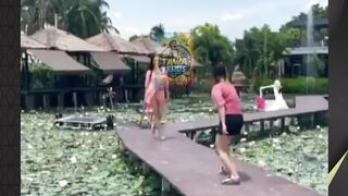 kacaaau wkwkw