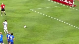 Lionel Messi 29