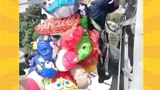 Balon siapa nih ngerepotin aja