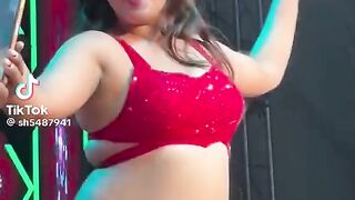 Bedt Stage Dance Performance