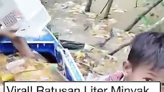 Kok bisa banyak minyak goreng kemasan  di temukan mengapung  di perairan dekat kawasan mangrove