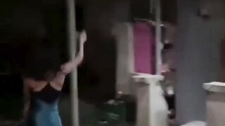Jadi tau kan kenapa tiangnya langsung roboh?