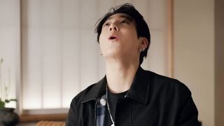 BTS-s-Jung-Kook-Taste-Tests-Japanese