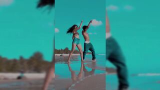 Inndian Girl Riya Sood Dance