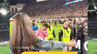 Sikap ke fans yang bikin netizen terbelah dua