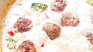 Resep Chicken Meatballs ala Resto: Kuah Keju Creamy & Gurih Banget! ????✨