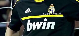 Bayern melaju ke final dan Madrid hancur lebur di kandang mereka sendiri.