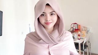 berhijab lebih menarik