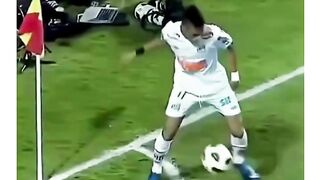 Sergiño Dest adalah bek kanan USA