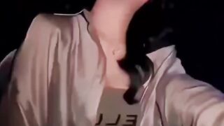 真实美女在线直播发牌，想玩的可以联系我私信