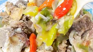osan Daging Kurban Cuma Direndang? Cobain Asem-Asem Daging Sapi Kuah Segar Ini!