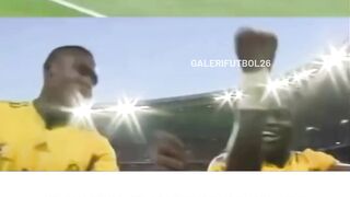 Piala Dunia mereka di hadapan para pendukung tuan rumah yang antusias. 3