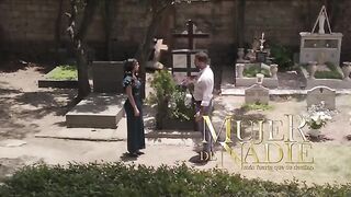 37. Mujer de Nadie