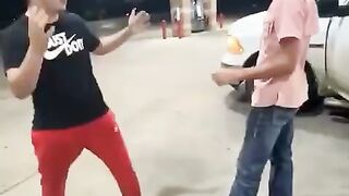 Man boxing to man