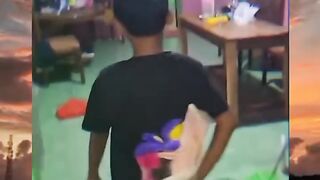 Memang beda Bocil satu ini