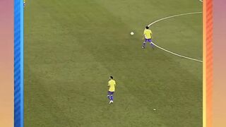 cuplikan gol indah Neymar Jr (Brasil) ke gawang Kroasia di babak perpanjangan waktu Piala Dunia