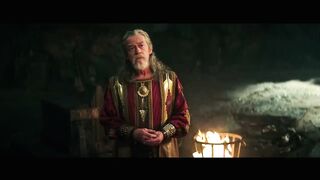 HERCULES Clip Three Wolves For One Lion (2014)