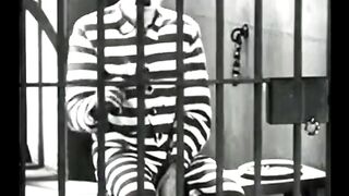 Charlie Chaplin In Jail #comedy #funny #charliechaplin #charliechaplincomedy