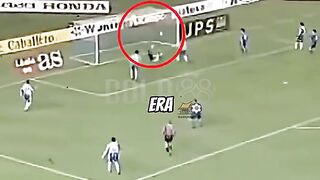 Gol roberto carlos yang mustahil dijelaskan!???? 2