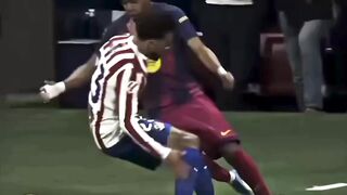 Lamine Yamal lagi iseng-iseng ngeledek defender lawan