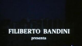 la casa de la alfombra amarilla.