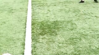 Keren pelatihnya dari kecil udah diajarin skema permainan ????????